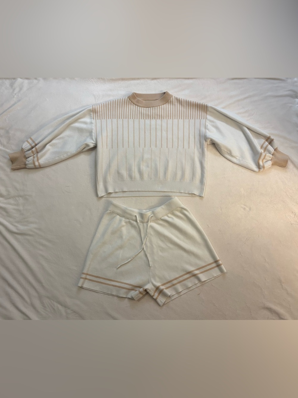 2 Piece knit beige and cream lounge set